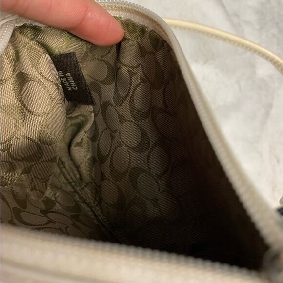 COACH Off White Wristlet - Picture 3 of 5